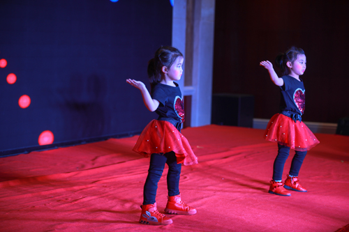 大禹漢光2018年“同心同行，共創(chuàng)未來”主題年會圓滿成功