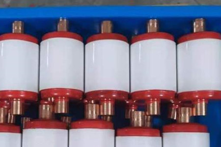 真空滅弧室的結(jié)構(gòu)、工作原理、特點以及應(yīng)用