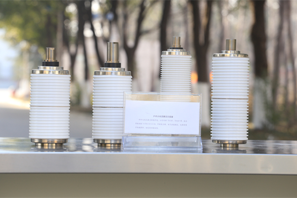 真空開(kāi)關(guān)管絕緣外殼采用玻璃材料，優(yōu)勢(shì)多多！